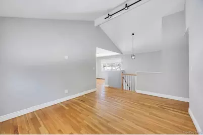 9 Meadow Avenue, Medford, NY 11763 - Photo 7