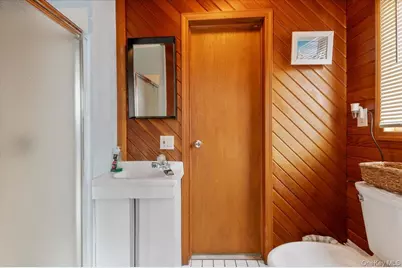 5 Lafayette Place, Massapequa, NY 11758 - Photo 11