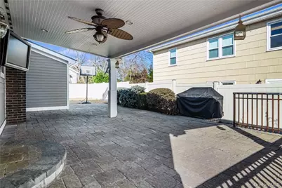 111 Frank Avenue, Mamaroneck, NY 10543 - Photo 17