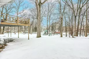 23 Scenic Dr, Suffern, NY 10901 - Photo 27