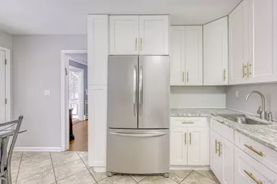 23 Scenic Drive, Suffern, NY 10901 - Photo 7