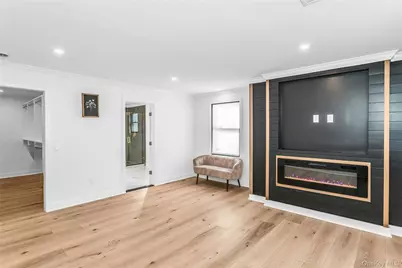 8 Allison Drive, Old Bethpage, NY 11804 - Photo 27