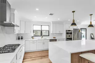 8 Allison Dr, Old Bethpage, NY 11804 - Photo 13