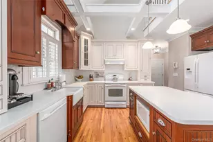 15 Crescent Ct, Wading River, NY 11792 - Photo 11