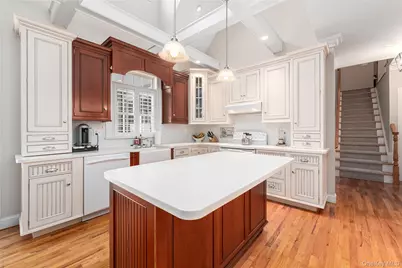 15 Crescent Court, Wading River, NY 11792 - Photo 9