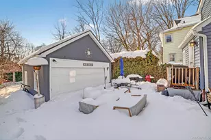 81 Walton Ave, White Plains, NY 10606 - Photo 23