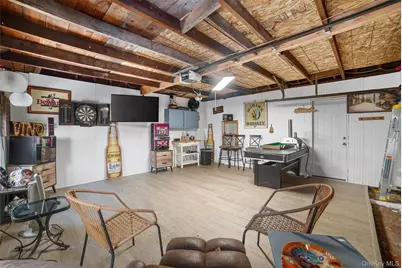 81 Walton Avenue, White Plains, NY 10606 - Photo 19