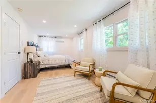 120 Glenwood Rd, Glenwood Landing, NY 11547 - Photo 15