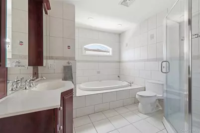 716 Park Lane, Valley Stream, NY 11581 - Photo 7