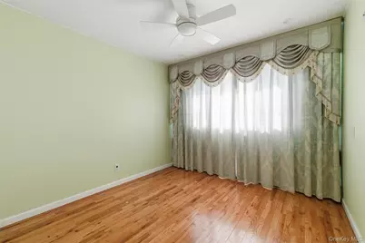 716 Park Lane, Valley Stream, NY 11581 - Photo 11