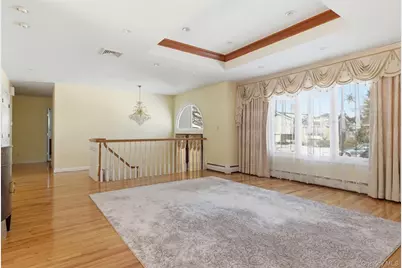 716 Park Lane, Valley Stream, NY 11581 - Photo 3