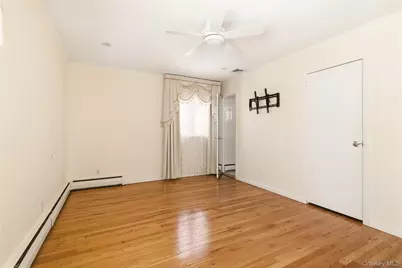 716 Park Lane, Valley Stream, NY 11581 - Photo 9