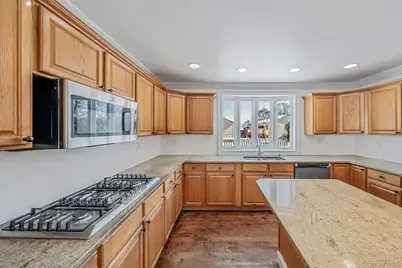 128 Bethune Boulevard, Spring Valley, NY 10977 - Photo 11