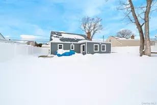 126 Boston Ave, Massapequa, NY 11758 - Photo 23