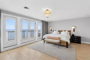 10 Barrett Dr, Hampton Bays, NY 11946 - Photo 17