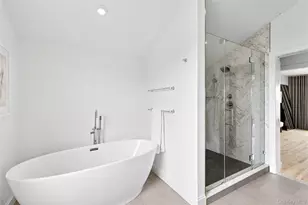 10 Barrett Dr, Hampton Bays, NY 11946 - Photo 19