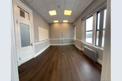 519 S 5th Avenue #Offices, Mount Vernon, NY 10550 - Photo 3