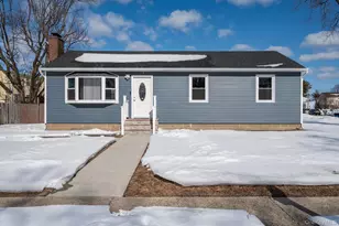 93 Garfield Blvd, Farmingdale, NY 11735 - Photo 3