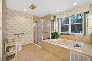 7 Club Pointe Dr, White Plains, NY 10605 - Photo 31