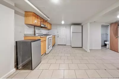 2248 Haviland Avenue, Bronx, NY 10462 - Photo 11