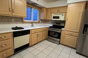 545 Pelham Rd, New Rochelle, NY 10805 - Photo 13