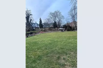 545 Pelham Road, New Rochelle, NY 10805 - Photo 25