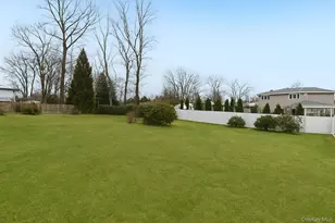 28 Sycamore Ave, Lake Grove, NY 11755 - Photo 29