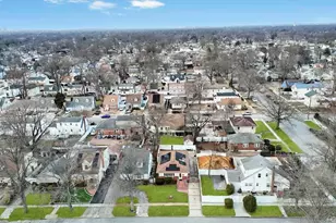 488 Pershing Blvd, Rockville Centre, NY 11570 - Photo 7