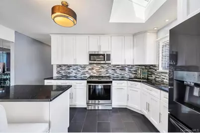 488 Pershing Blvd, Rockville Centre, NY 11570 - Photo 19