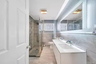 488 Pershing Blvd, Rockville Centre, NY 11570 - Photo 21