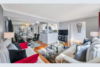 488 Pershing Blvd, Rockville Centre, NY 11570 - Photo 11