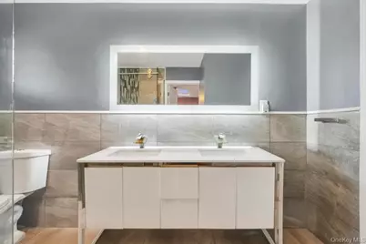 488 Pershing Blvd, Rockville Centre, NY 11570 - Photo 23