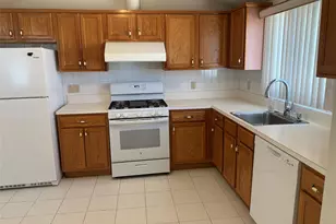 57-48 256th St, Little Neck, NY 11362 - Photo 5