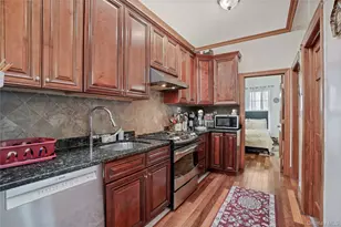 63-25 60th Pl, Ridgewood, NY 11385 - Photo 27