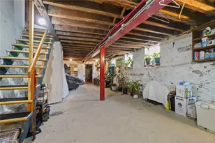 63-25 60th Pl, Ridgewood, NY 11385 - Photo 35