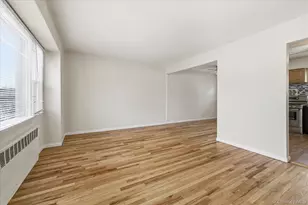 580 Georgia St, West Hempstead, NY 11550 - Photo 5