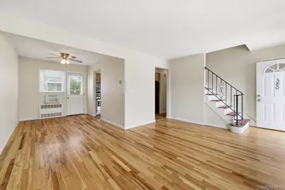 580 Georgia Street, West Hempstead, NY 11550 - Photo 7