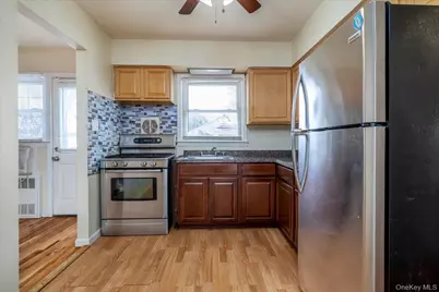 580 Georgia Street, West Hempstead, NY 11550 - Photo 13