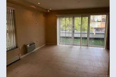 21-70 31st Street #2F, Astoria, NY 11105 - Photo 5