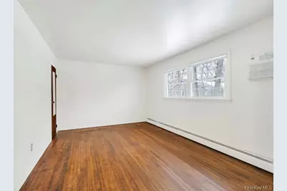 15 E Woodside Avenue, Patchogue, NY 11772 - Photo 19