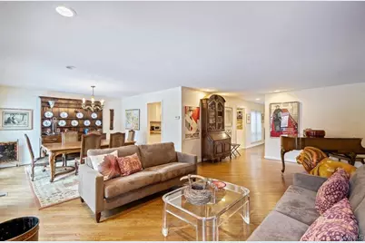 194 Alta Terrace Terrace, Jericho, NY 11753 - Photo 3