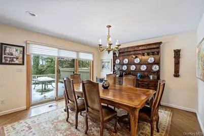 194 Alta Terrace Terrace, Jericho, NY 11753 - Photo 5