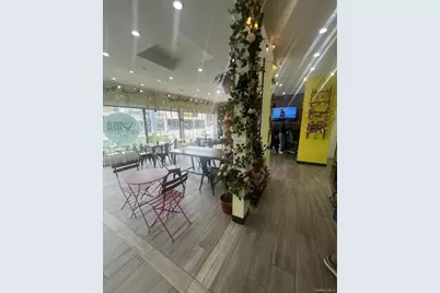 882 Hempstead Turnpike, Franklin Square, NY 11010 - Photo 15