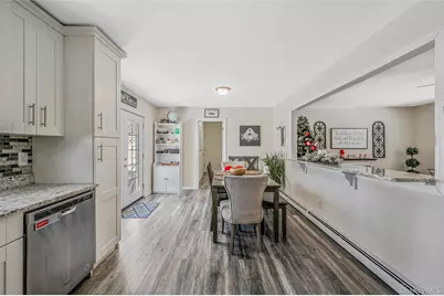 126 Floyd Road, Shirley, NY 11967 - Photo 9