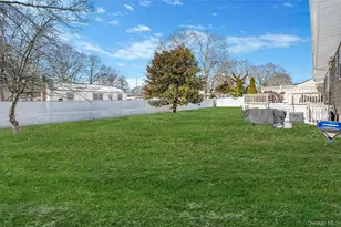 126 Floyd Rd, Shirley, NY 11967 - Photo 35