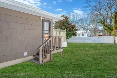 126 Floyd Road, Shirley, NY 11967 - Photo 31