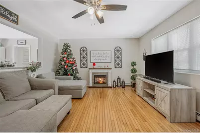 126 Floyd Road, Shirley, NY 11967 - Photo 5