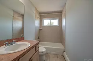 2163 Sunrise Hwy, Islip, NY 11751 - Photo 15