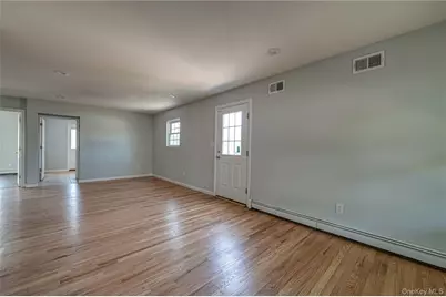 2163 Sunrise Highway, Islip, NY 11751 - Photo 17