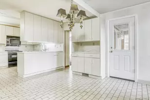 38 Forshay Rd, Monsey, NY 10952 - Photo 15